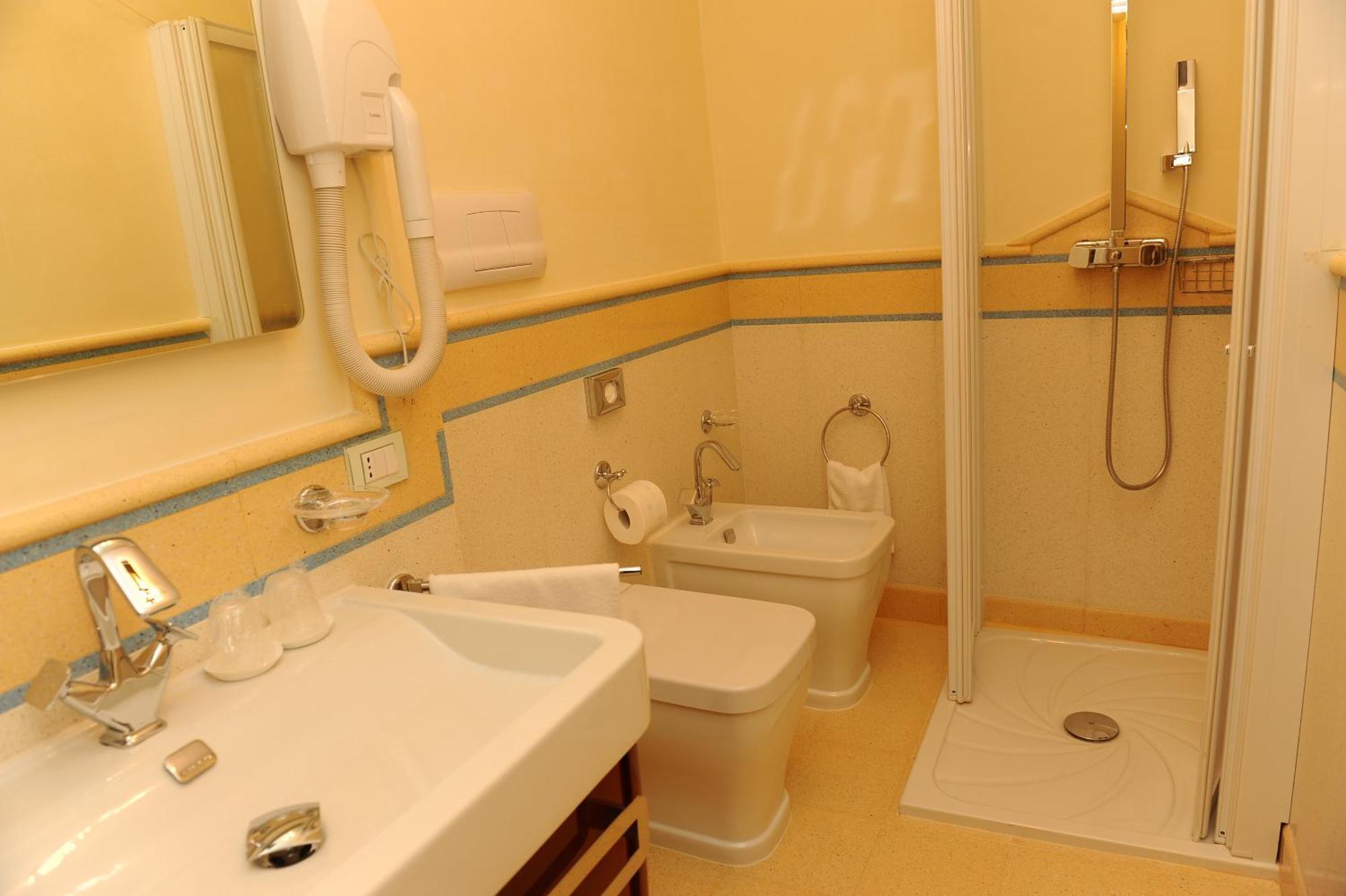 Albergo Le Dodici Lune Montecorvino Rovella Kamer foto